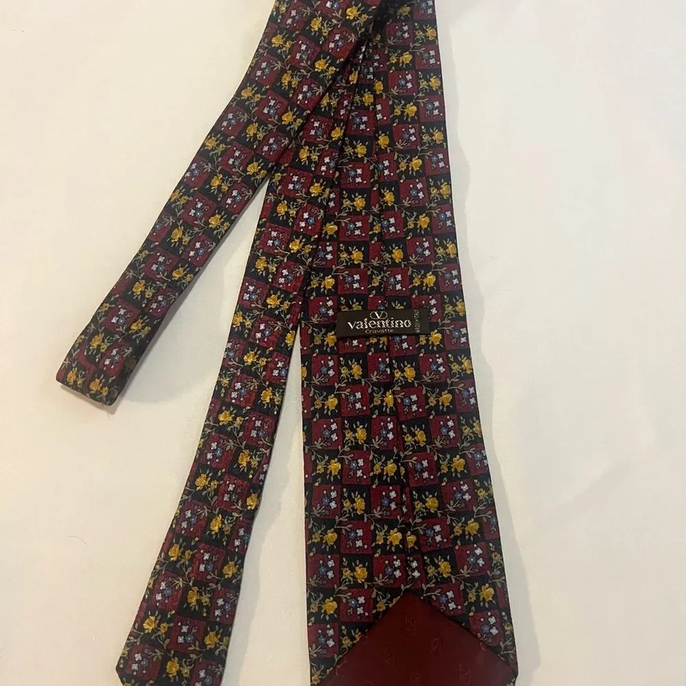Valentino Cravatte Men’s Silk Luxury Floral Tie Italy Old Money Formal Luxury